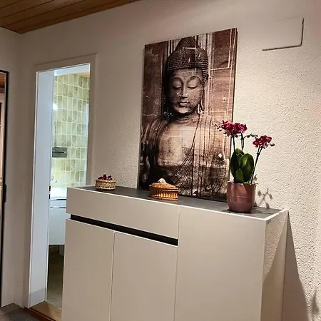 Maithili -152-year-old Majestic Alpehytte *