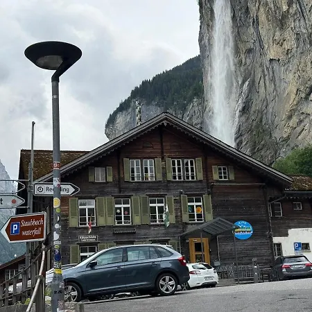 Maithili -152-year-old Majestic ラウターブルンネン