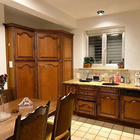 シャレー Maithili -152-year-old Majestic ラウターブルンネン