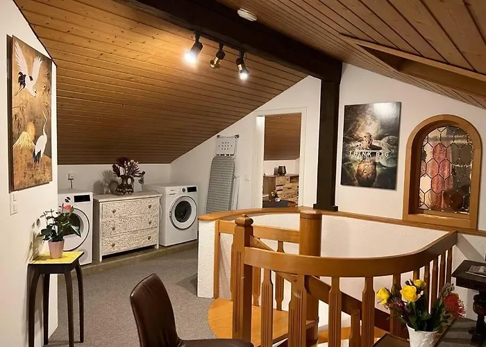 シャレー Maithili -152-year-old Majestic