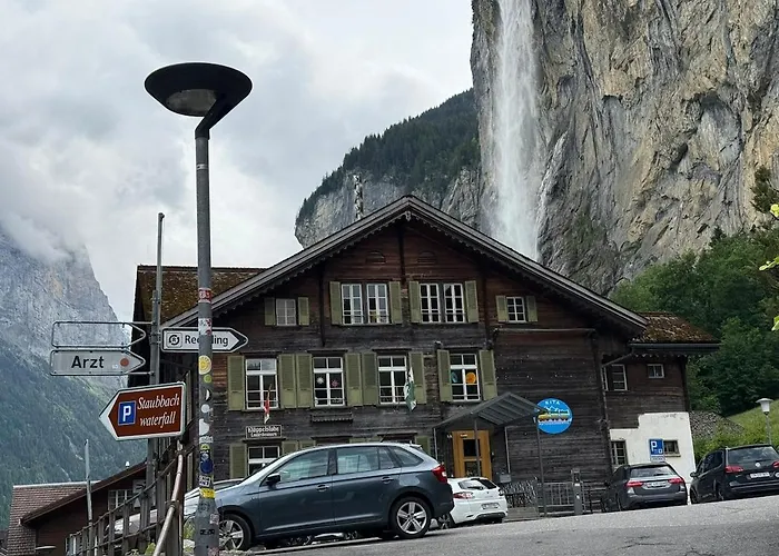 Maithili -152-year-old Majestic ラウターブルンネン