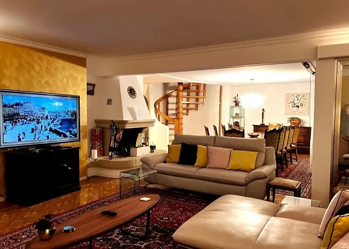 シャレー Maithili -152-year-old Majestic *