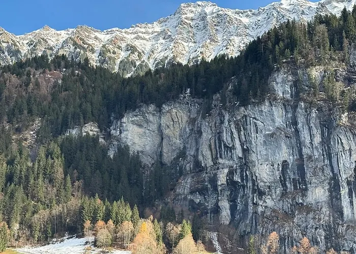 シャレー Maithili -152-year-old Majestic ラウターブルンネン