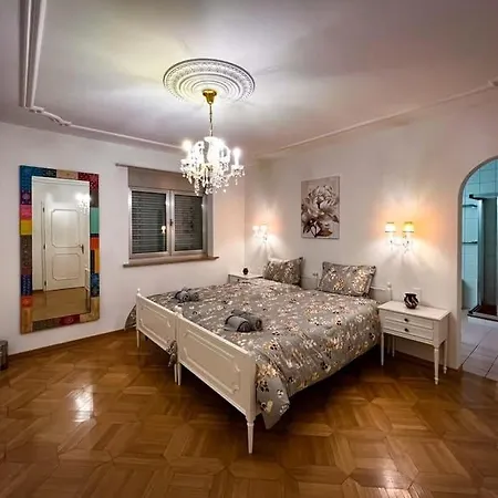 Chalet Maithili -152-year-old Majestic *