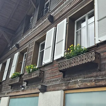 Maithili -152-year-old Majestic * Lauterbrunnen