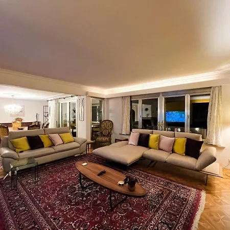 Maithili -152-year-old Majestic Chalet Lauterbrunnen